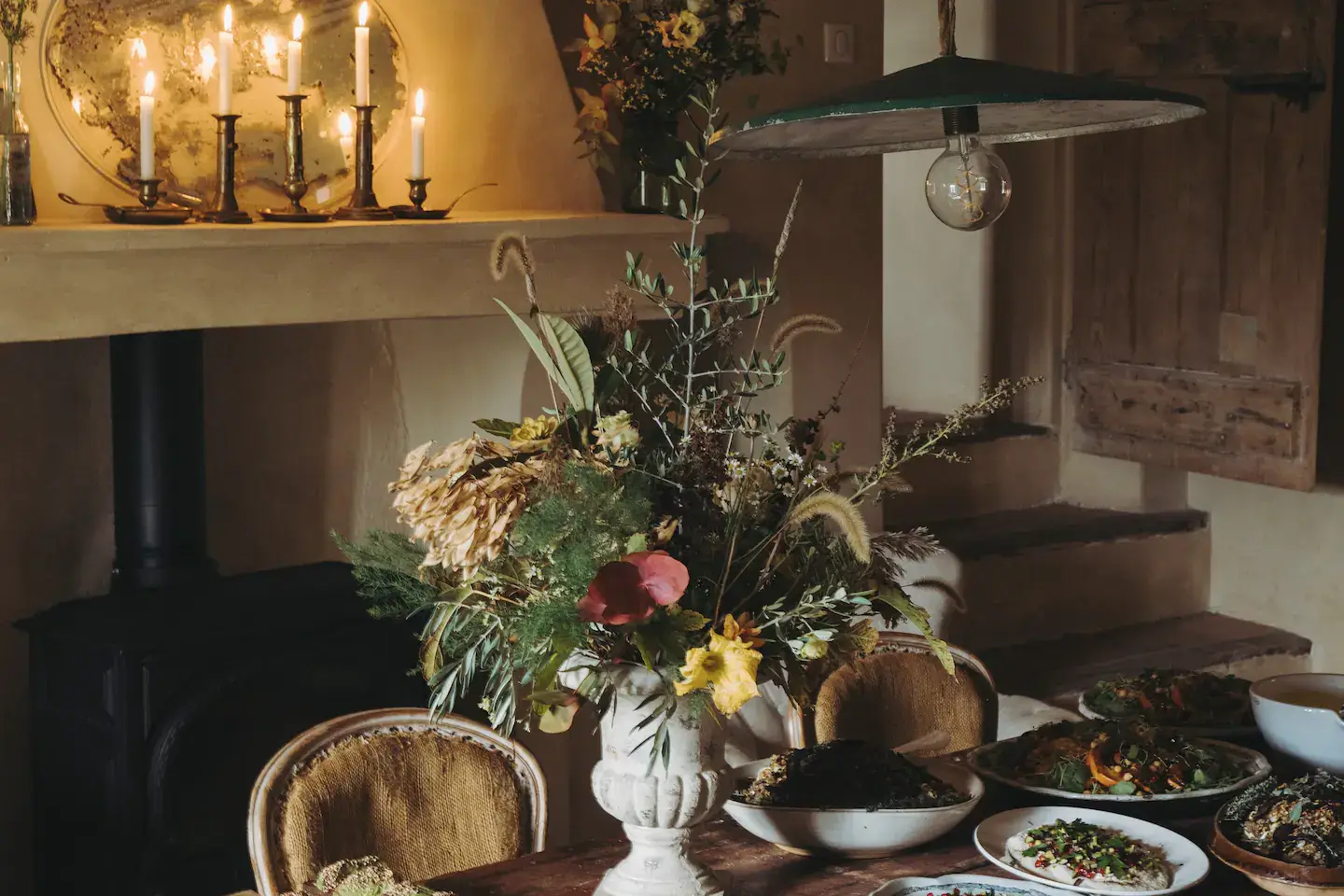 fireplace-flowers-dining-room-french-country-house-nordroom