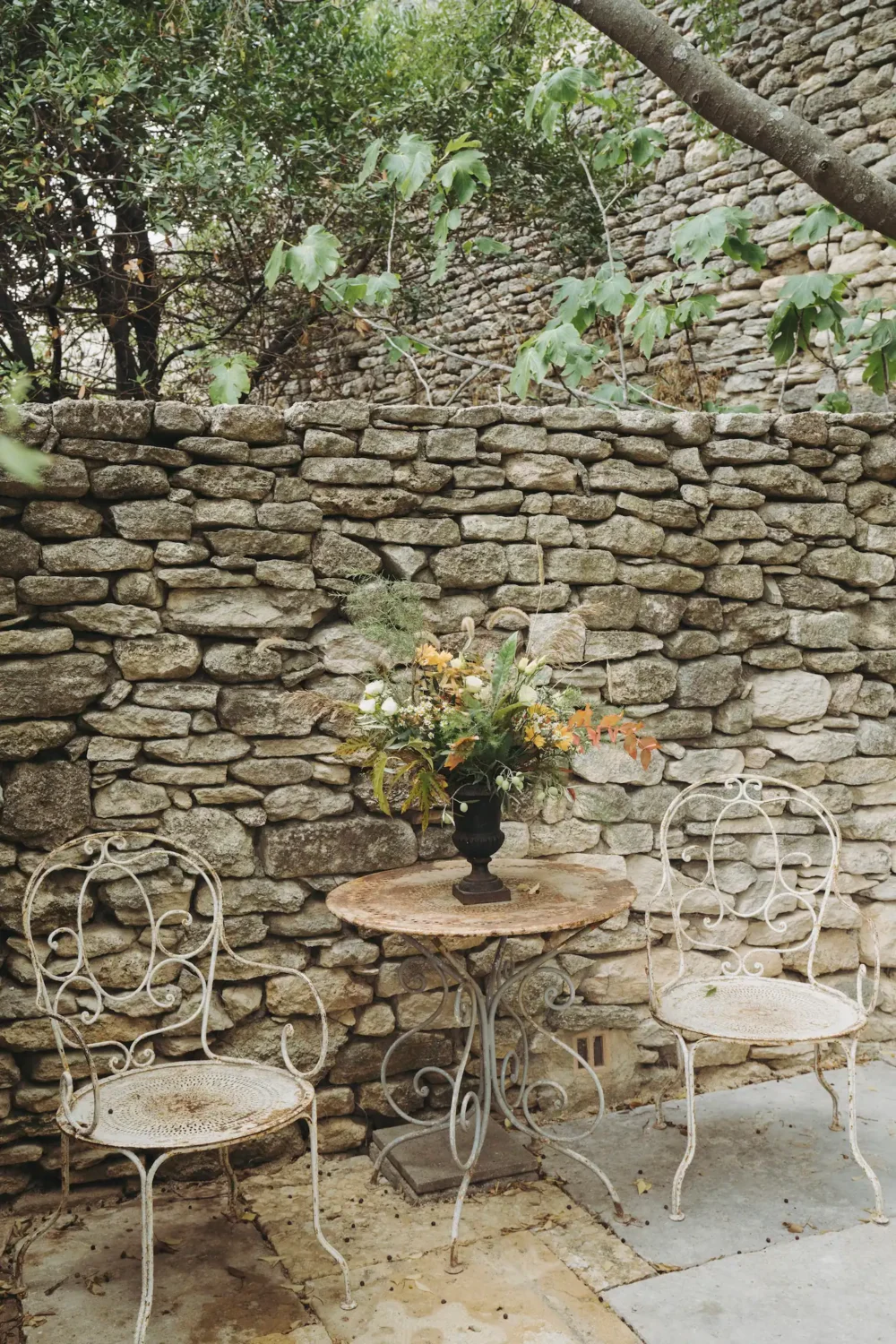outdoor-bistro-table-french-country-house-nordroom