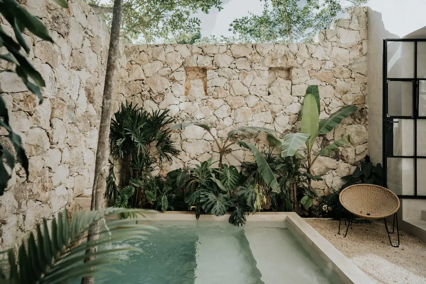 salt-water-swimming-pool-walled-outdoor-space-nordroom